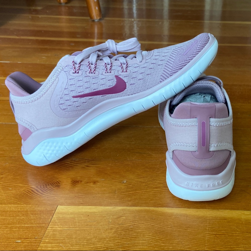 Women’s Nike Free 5.0 style in pink